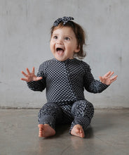 Load image into Gallery viewer, Micro Check Bamboo Zippie